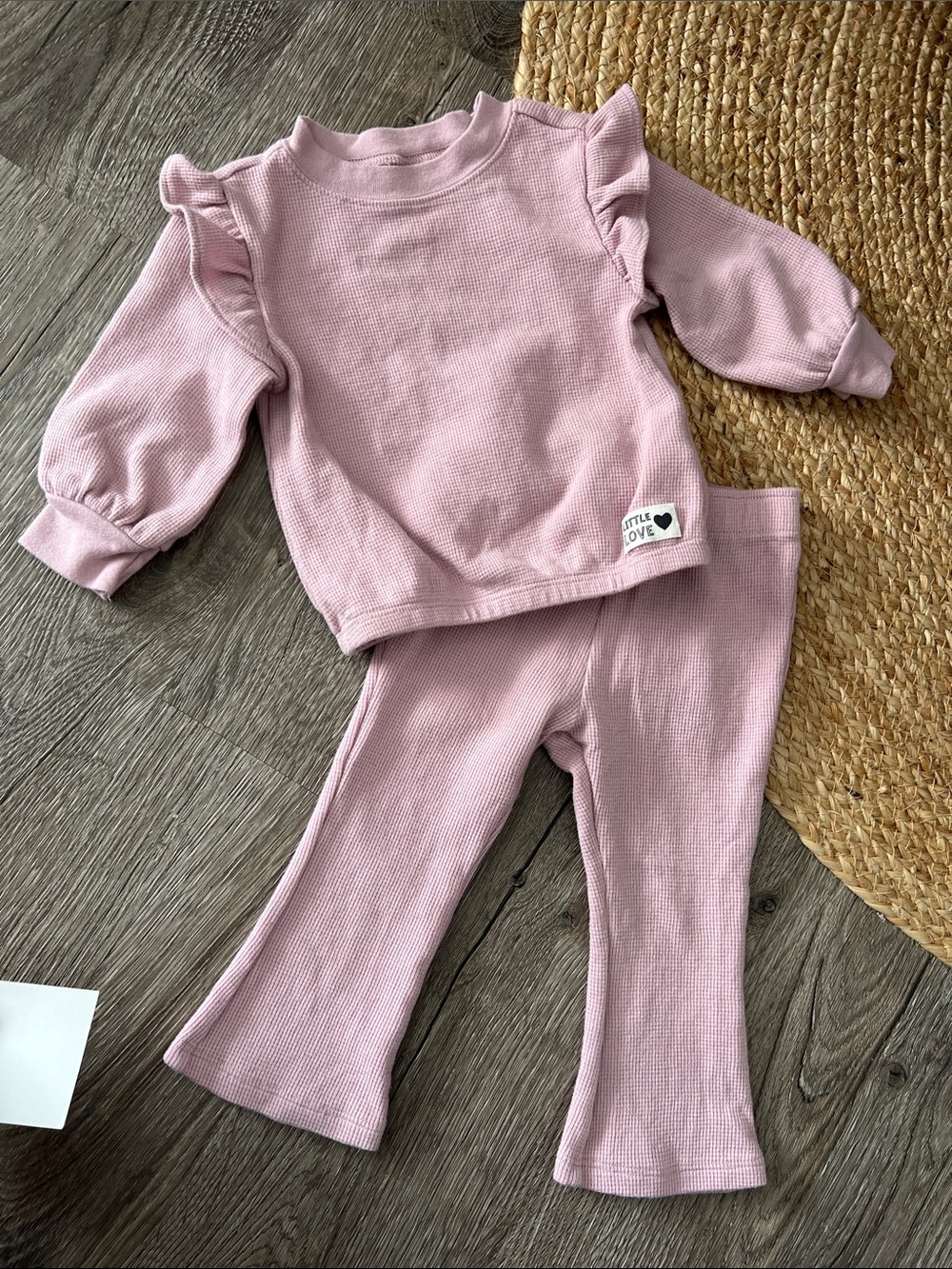 ♻️ 3/$25 ♻️ Carter’s Child of Mine 12M lilac Waffle knit 2pc set ruffle sleeve